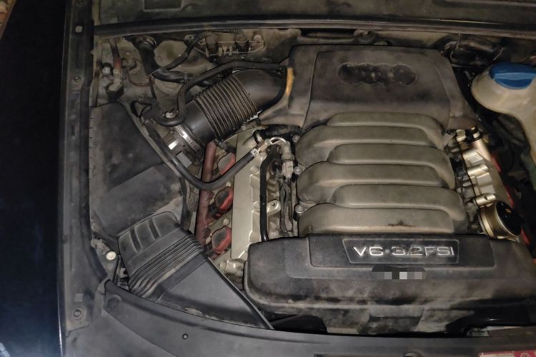 Used Audi A6L 2008 3.2 FSI quattro Luxury Model Engine Bay Right