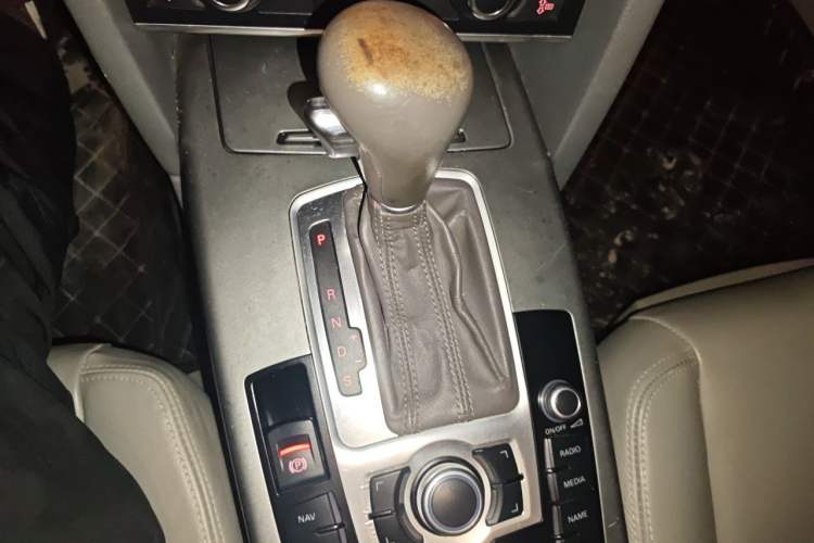 Used Audi A6L 2008 2.0T Olympic Limited Edition Gear Lever