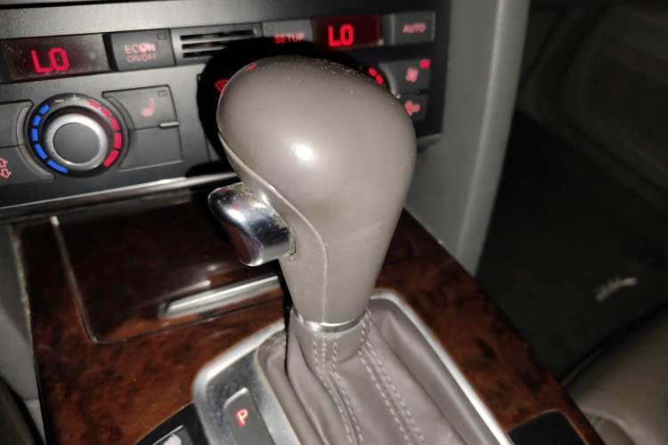 Used Audi A6L 2008 3.2 FSI quattro Luxury Model Gear Lever