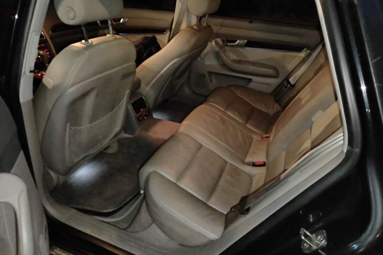 Used Audi A6L 2008 3.2 FSI quattro Luxury Model Left Rear Seat