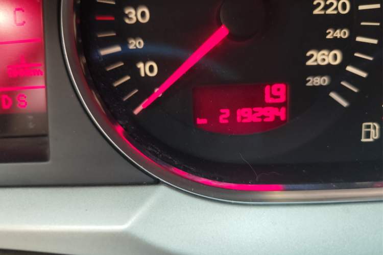 Used Audi A6L 2008 3.2 FSI quattro Luxury Model Odometer Close Up