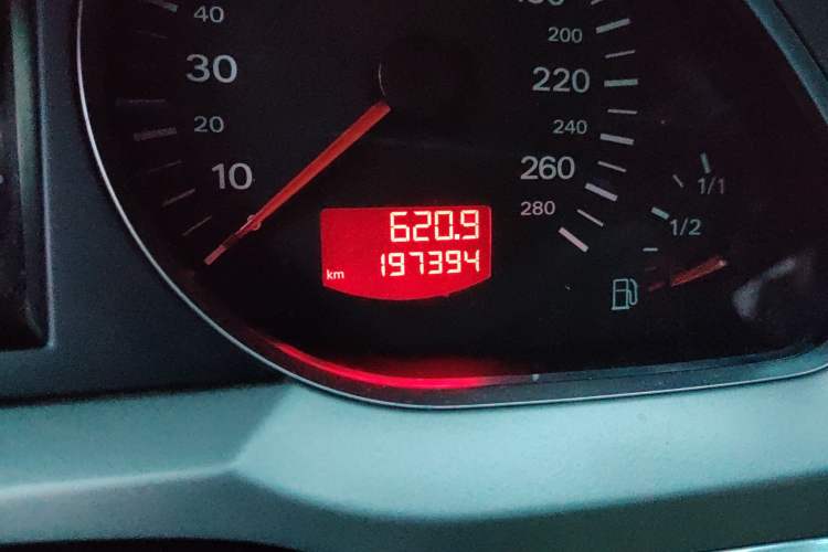 Used Audi A6L 2008 2.0T Manual Standard Edition Odometer Close Up