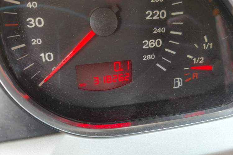 Used Audi A6L 2008 2.0T Automatic Standard Edition Odometer Close Up