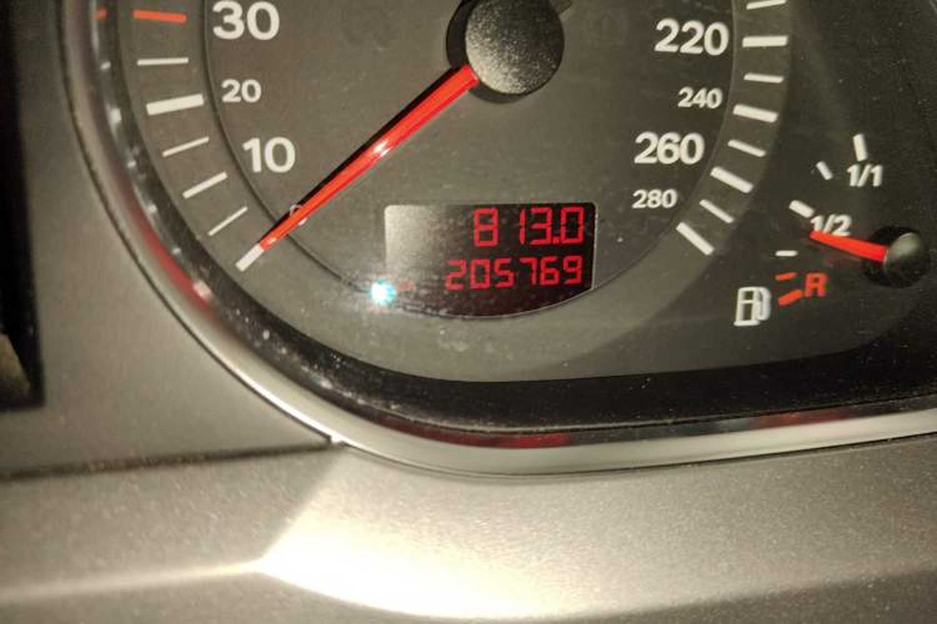 Used Audi A6L 2008 3.2 FSI quattro Luxury Model Odometer Close Up