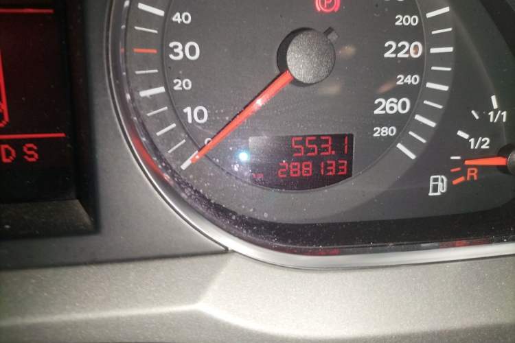 Used Audi A6L 2008 3.2 FSI quattro Luxury Model Odometer Close Up