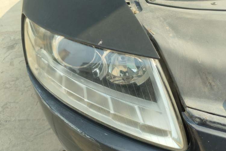 Used Audi A6L 2008 2.0T Automatic Standard Edition Right Front Headlight