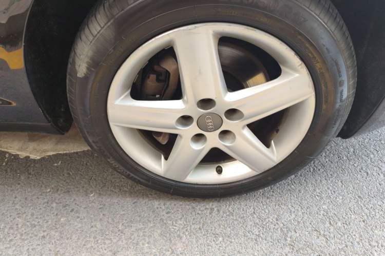 Used Audi A6L 2008 3.2 FSI quattro Luxury Model Right Front Wheel Hub