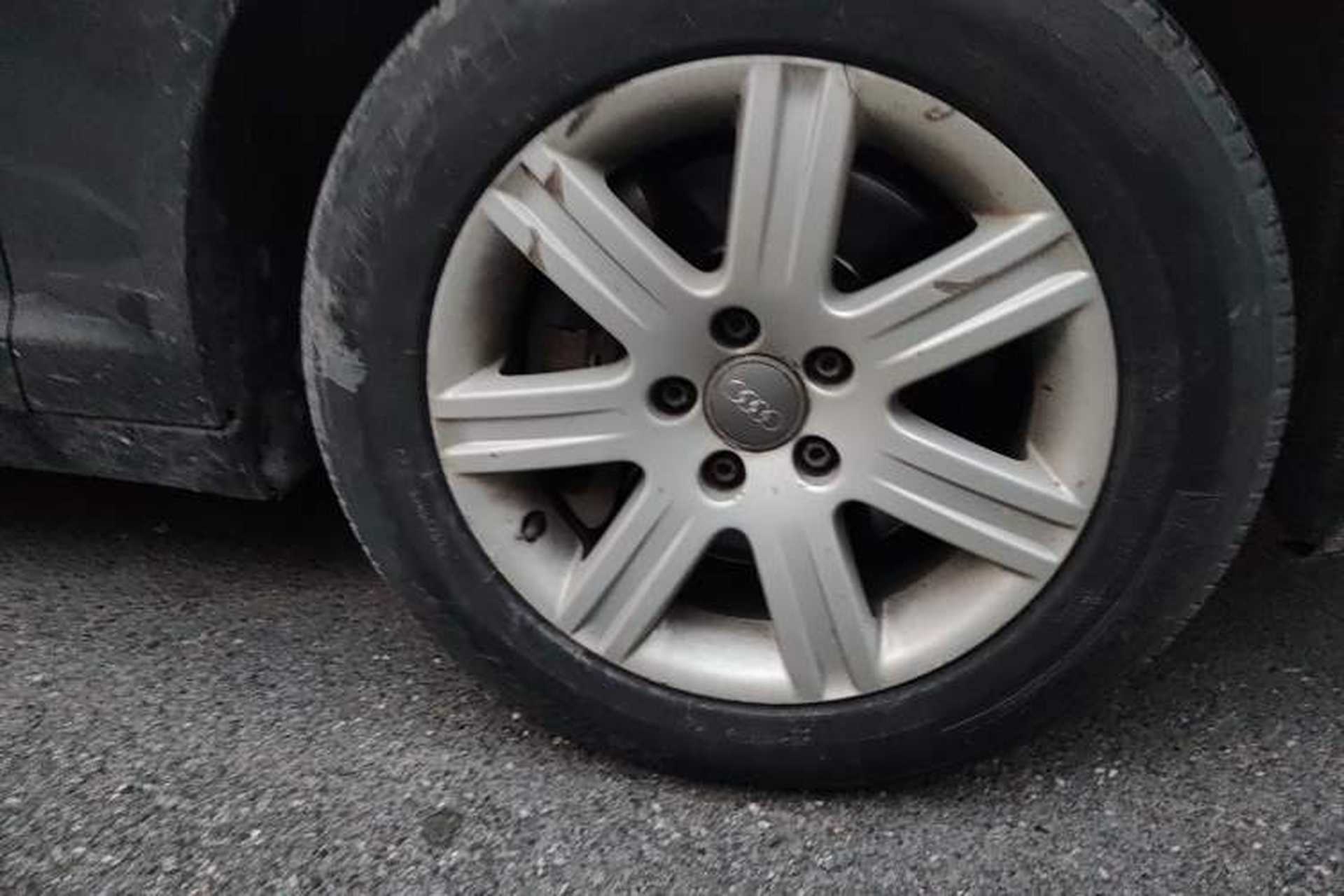 Used Audi A6L 2008 2.0T Manual Standard Edition Right Front Wheel Hub