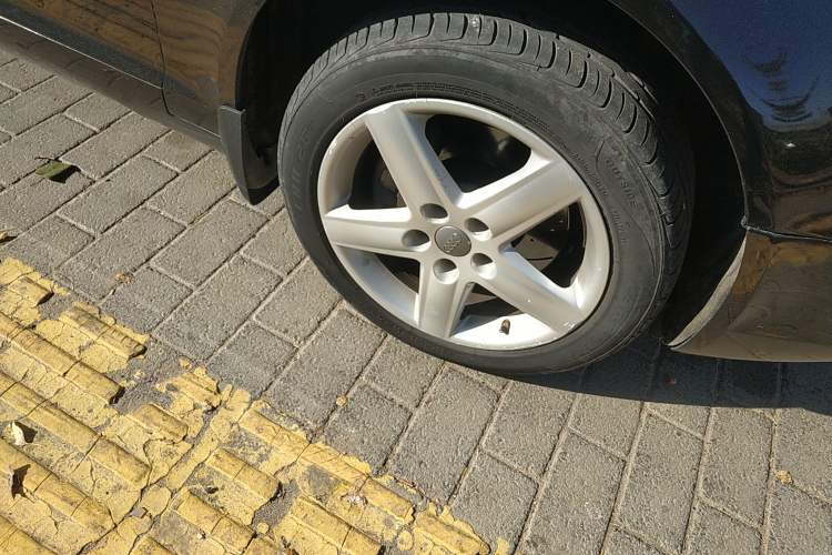 Used Audi A6L 2008 3.2 FSI quattro Comfort & Entertainment Model Right Front Wheel Hub