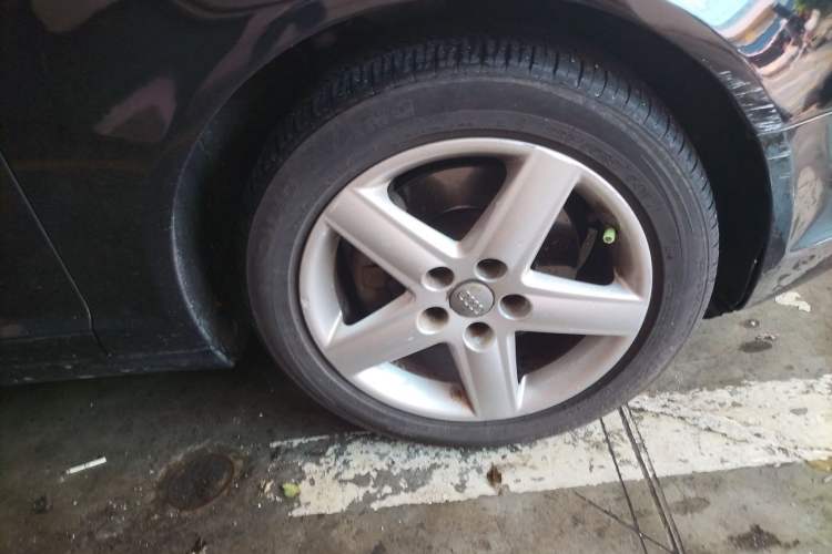 Used Audi A6L 2008 3.2 FSI quattro Luxury Model Right Front Wheel Hub