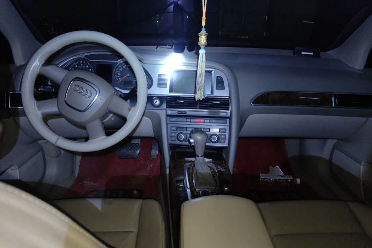 Used Audi A6L 2008 2.4L Technology version Center Console