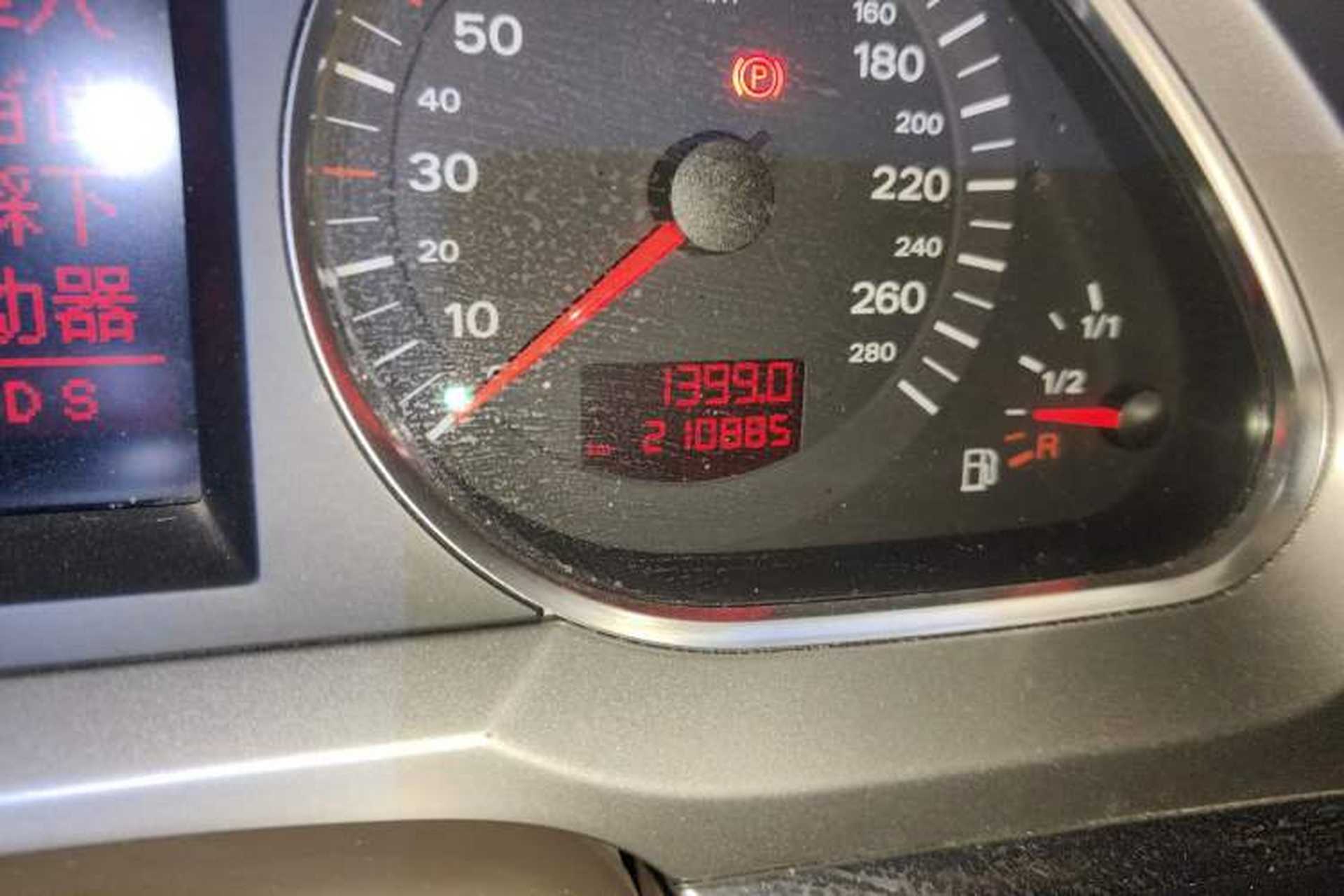 Used Audi A6L 2008 2.4L Technology version Odometer Close Up