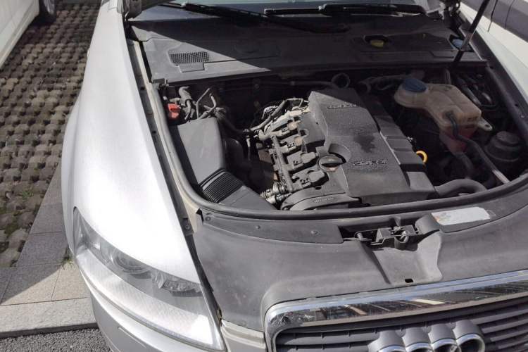 Used Audi A6L 2008 2.0T Automatic Standard Edition Engine Bay Right