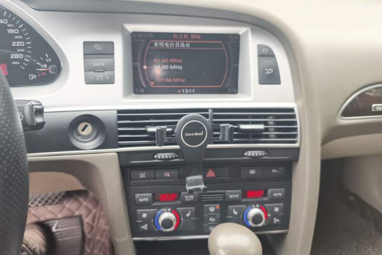 Used Audi A6L 2009 2.8 FSI quattro Luxury Model Audio And AC Panel