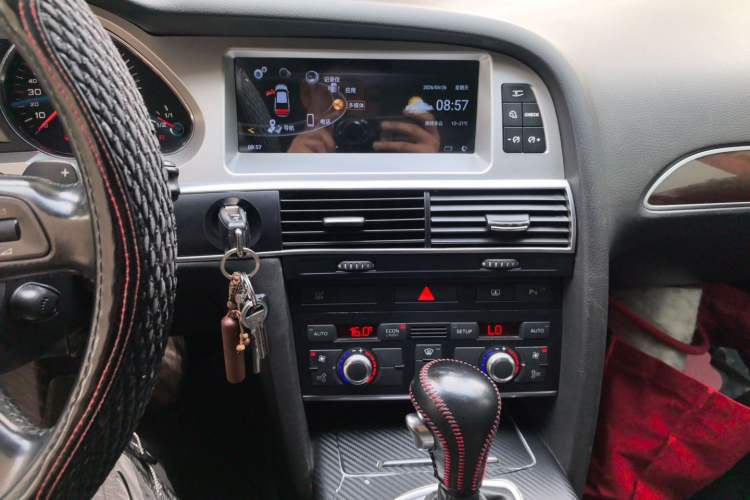 Used Audi A6L 2009 2.0 TFSI automatic standard version Audio And AC Panel