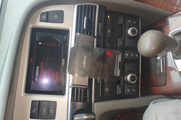 Used Audi A6L 2009 2.4L Technology version Audio And AC Panel
