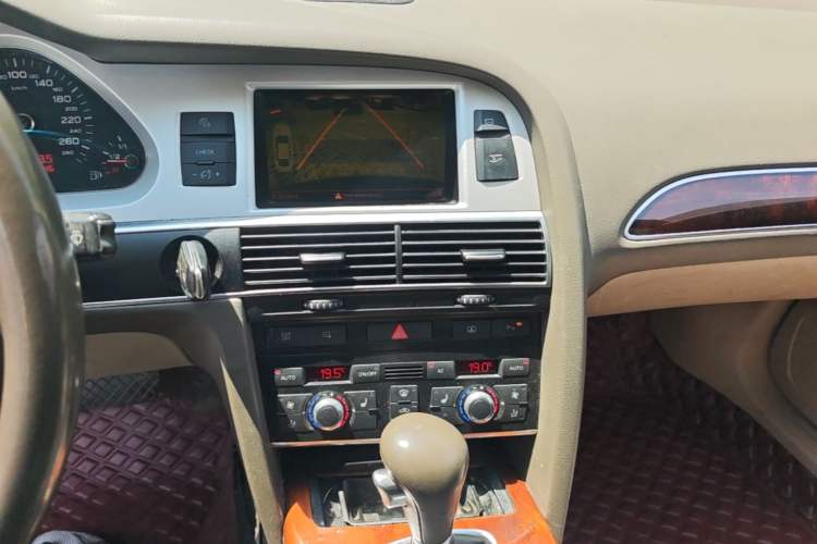 Used Audi A6L 2009 2.4L Comfort Edition Audio And AC Panel