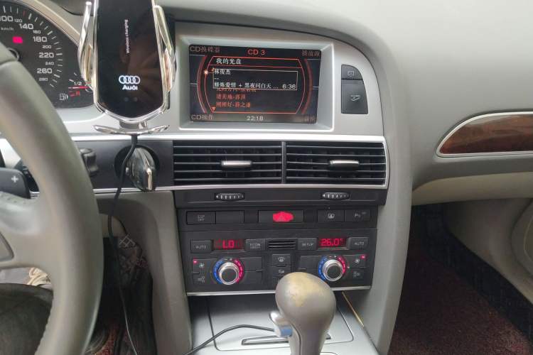 Used Audi A6L 2009 2.0 TFSI automatic standard version Audio And AC Panel