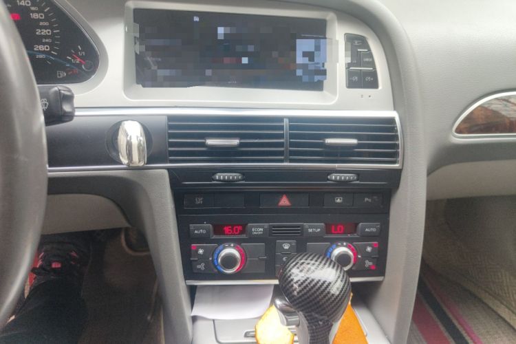 Used Audi A6L 2009 2.0 TFSI automatic standard version Audio And AC Panel