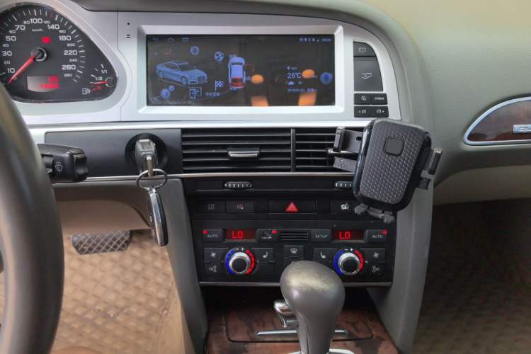 Used Audi A6L 2009 2.8 FSI quattro Luxury Model Audio And AC Panel