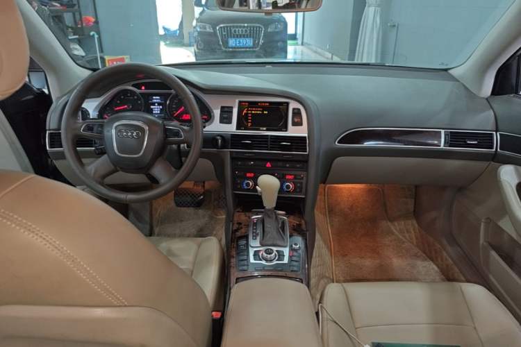 Used Audi A6L 2009 2.4L Technology version Center Console