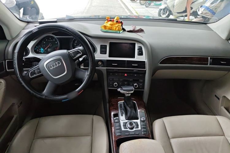 Used Audi A6L 2009 2.4L Comfort Edition Center Console