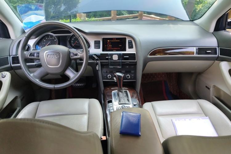 Used Audi A6L 2009 2.8 FSI Comfort & Entertainment Model Center Console