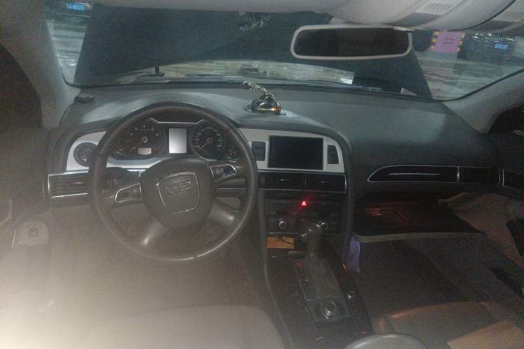 Used Audi A6L 2009 2.4L Technology version Center Console