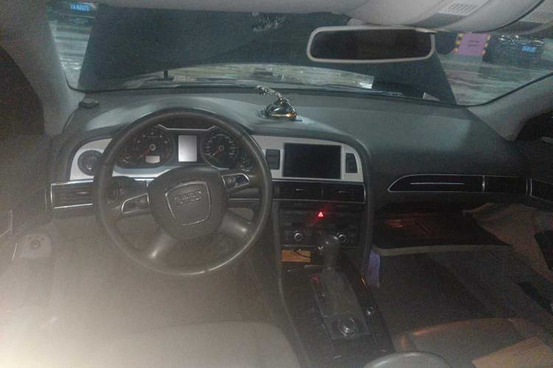 Used Audi A6L 2009 2.4L Technology version Center Console