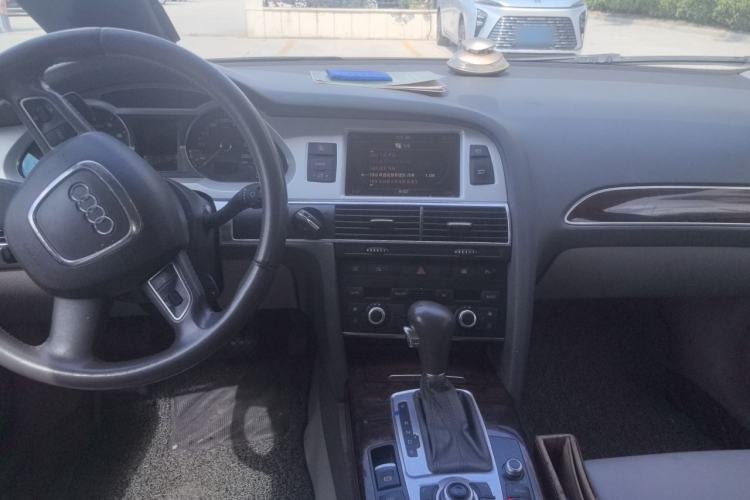 Used Audi A6L 2009 2.4L Comfort Edition Center Console