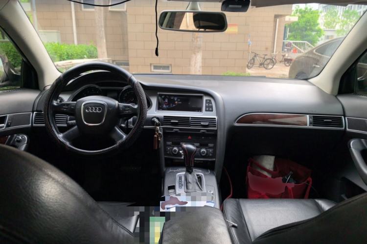 Used Audi A6L 2009 2.0 TFSI automatic standard version Center Console