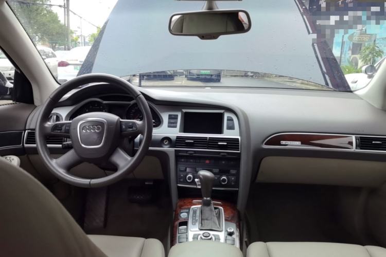 Used Audi A6L 2009 2.8 FSI quattro Luxury Model Center Console