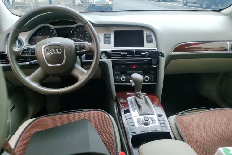 Used Audi A6L 2009 2.4L Comfort Edition Center Console