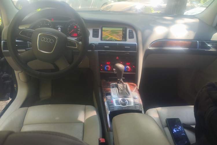 Used Audi A6L 2009 2.4L Technology version Center Console