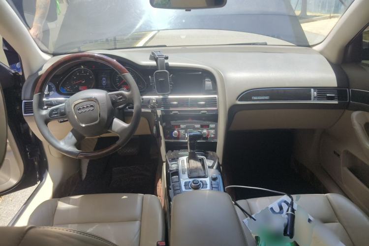 Used Audi A6L 2009 2.8 FSI quattro Luxury Model Center Console