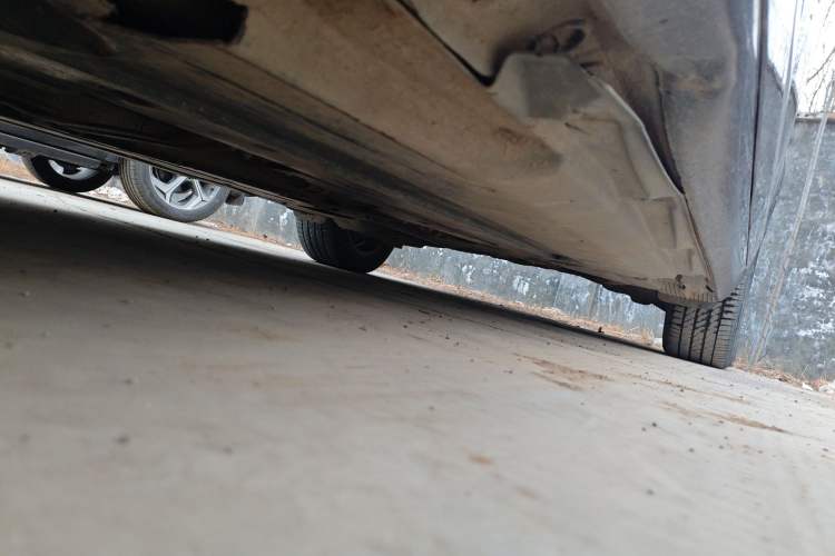 Used Audi A6L 2009 2.0 TFSI automatic standard version Chassis Front Left
