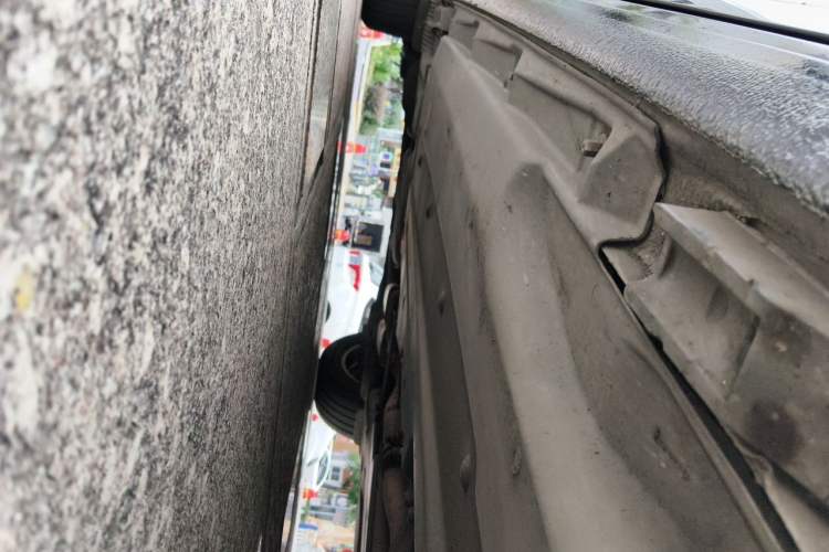 Used Audi A6L 2009 2.0 TFSI automatic standard version Chassis Front Right