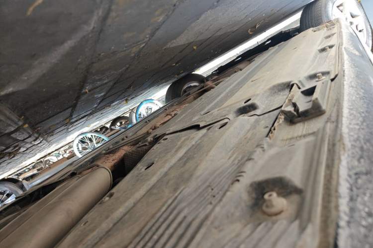 Used Audi A6L 2009 2.0 TFSI automatic standard version Chassis Rear Left