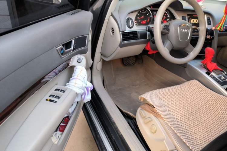 Used Audi A6L 2009 2.0 TFSI automatic standard version Driver Seat