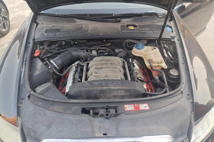 Used Audi A6L 2009 2.4L Technology version Engine Bay