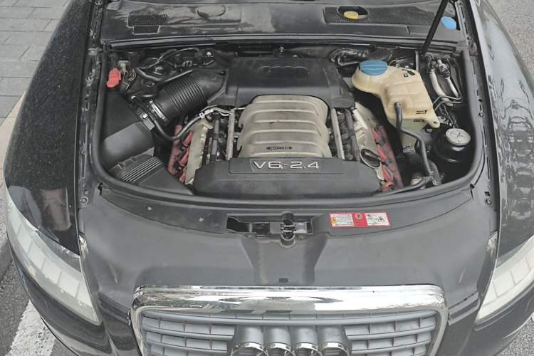 Used Audi A6L 2009 2.4L Technology version Engine Bay