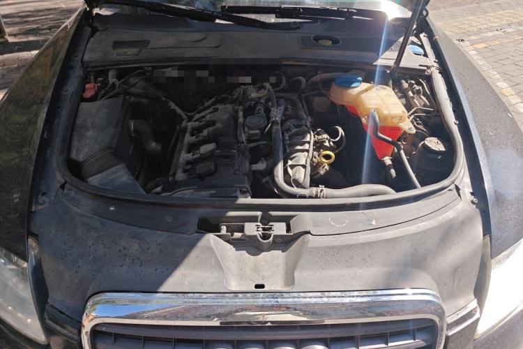 Used Audi A6L 2009 2.0 TFSI automatic standard version Engine Bay