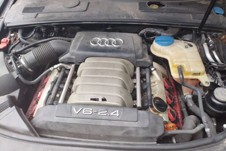 Used Audi A6L 2009 2.4L Technology version Engine Bay