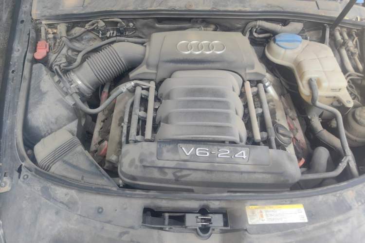 Used Audi A6L 2009 2.4L Comfort Edition Engine Bay