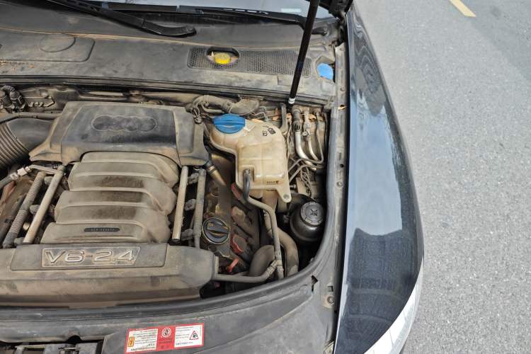 Used Audi A6L 2009 2.4L Luxury Edition Engine Bay Left