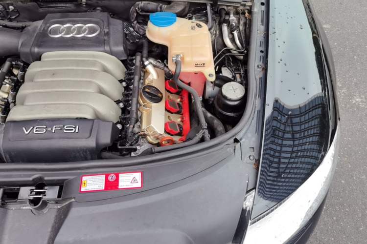 Used Audi A6L 2009 2.8 FSI quattro Luxury Model Engine Bay Left