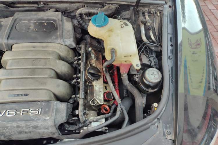 Used Audi A6L 2009 2.8 FSI Luxury Model Engine Bay Left