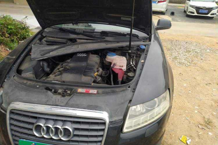 Used Audi A6L 2009 2.0 TFSI automatic standard version Engine Bay Left