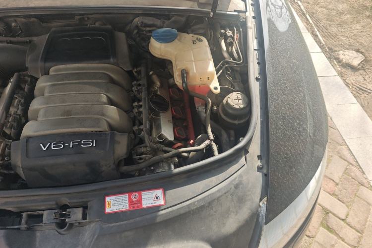 Used Audi A6L 2009 2.8 FSI Comfort & Entertainment Model Engine Bay Left