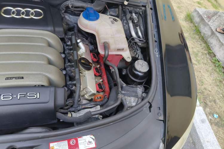 Used Audi A6L 2009 2.8 FSI quattro Luxury Model Engine Bay Left